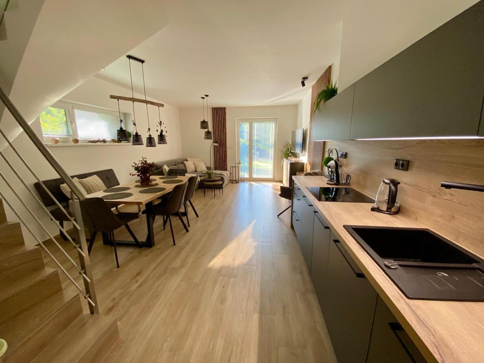 Na Satine Apartment *